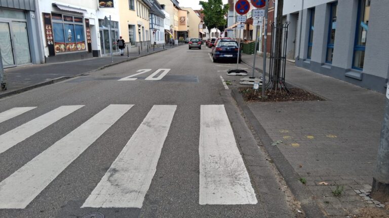 Empörend und ärgerlich: Weitere Umgestaltung des Ortskerns? Wird es nicht geben.